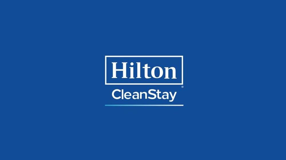 Hilton Garden Inn Shirlington Arlington Exterior photo