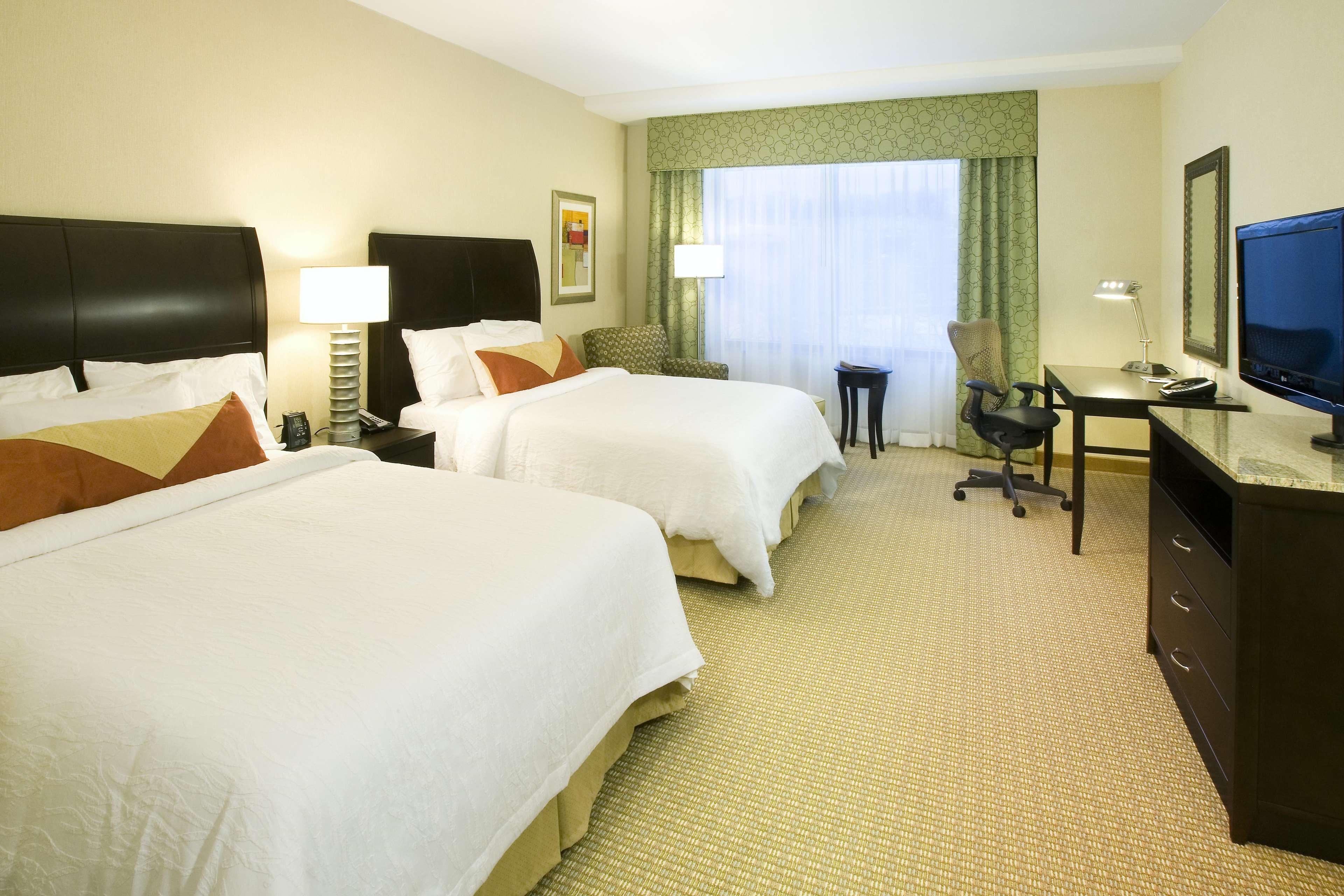 Hilton Garden Inn Shirlington Arlington Room photo