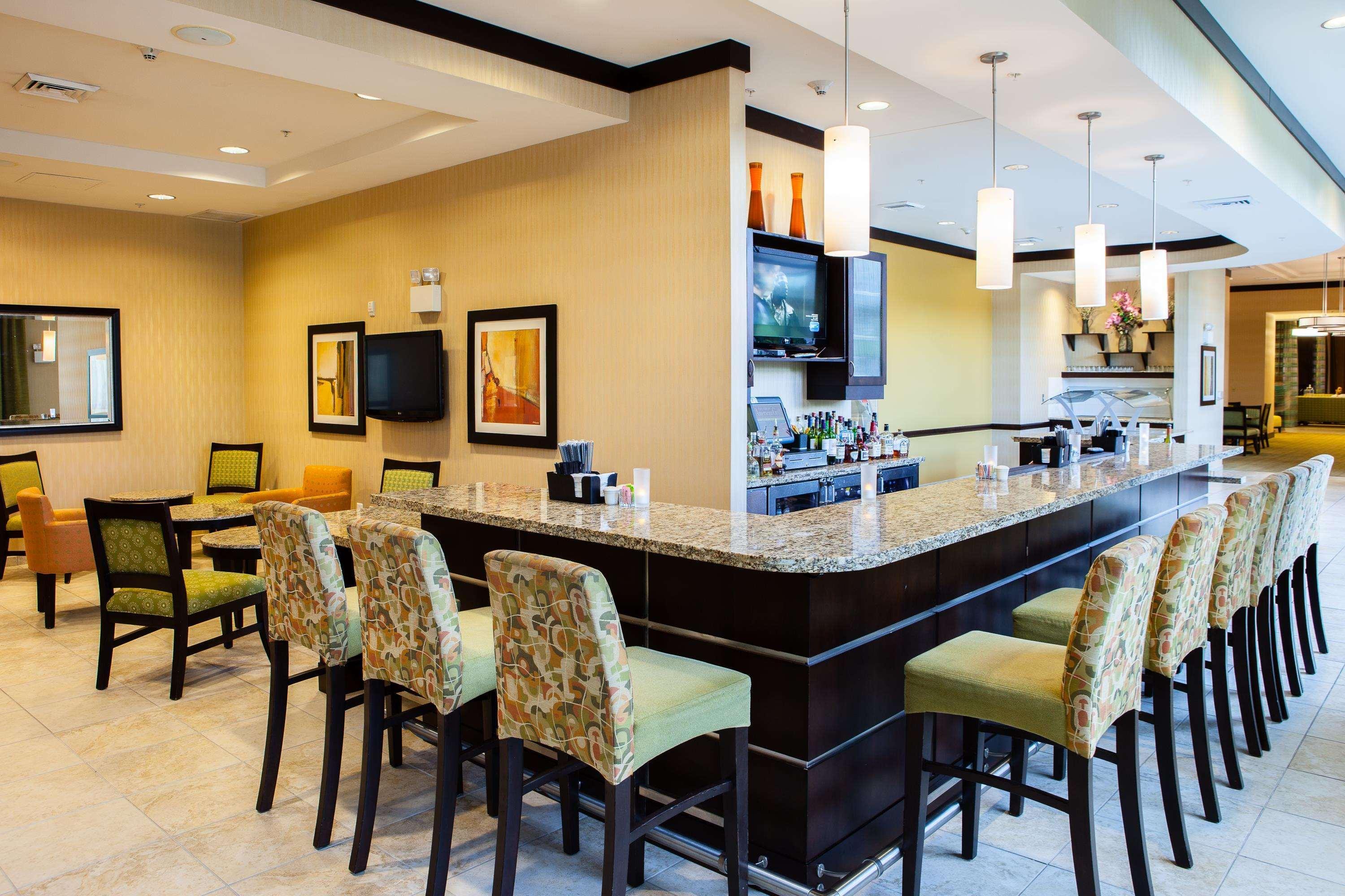 Hilton Garden Inn Shirlington Arlington Exterior photo