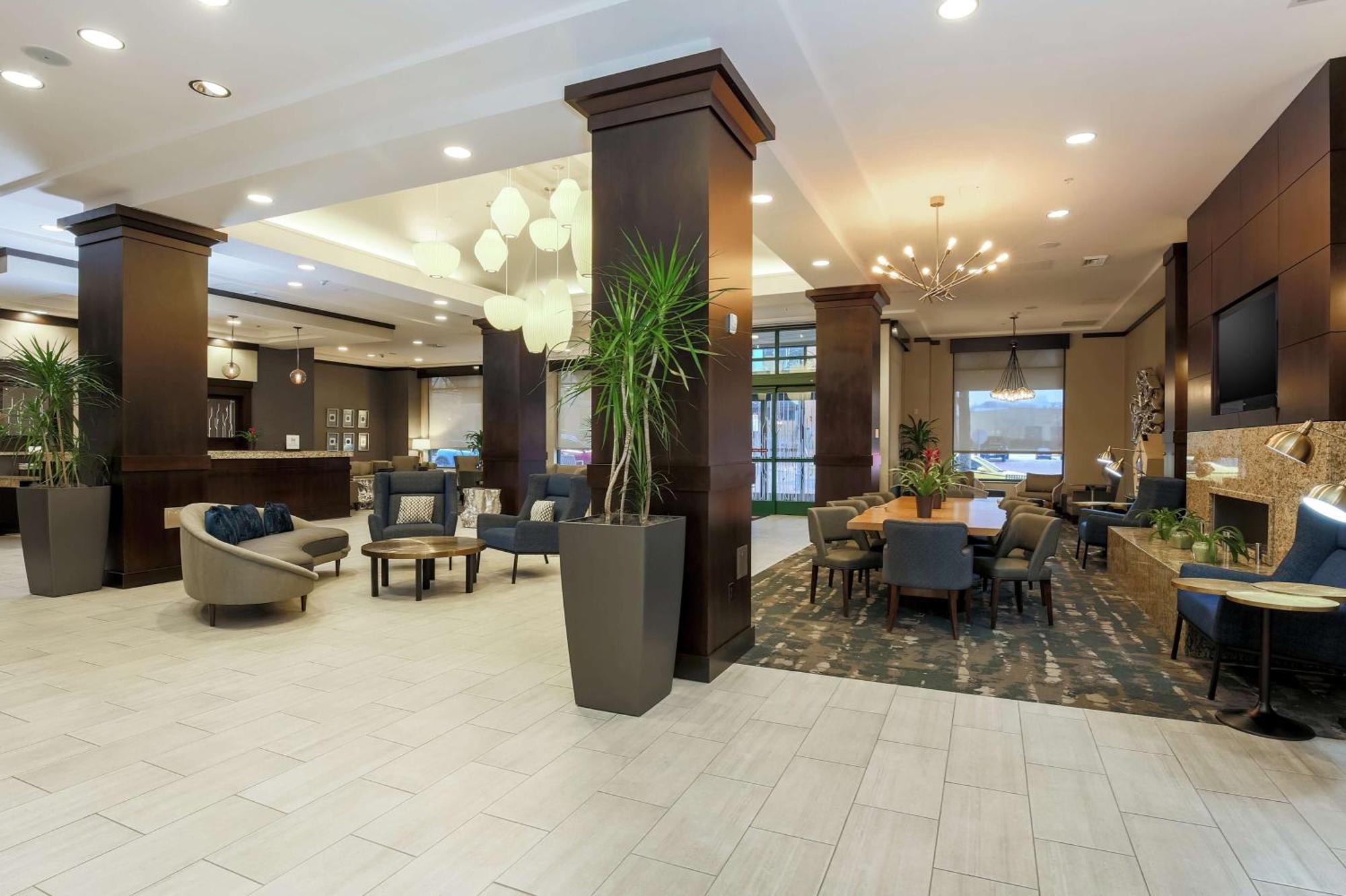 Hilton Garden Inn Shirlington Arlington Exterior photo