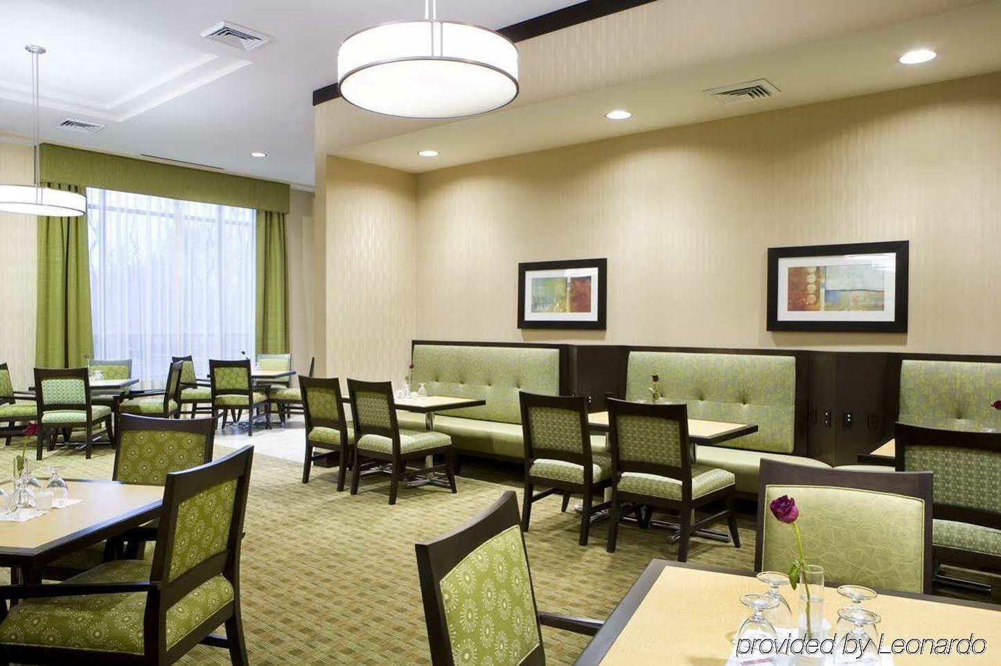 Hilton Garden Inn Shirlington Arlington Exterior photo